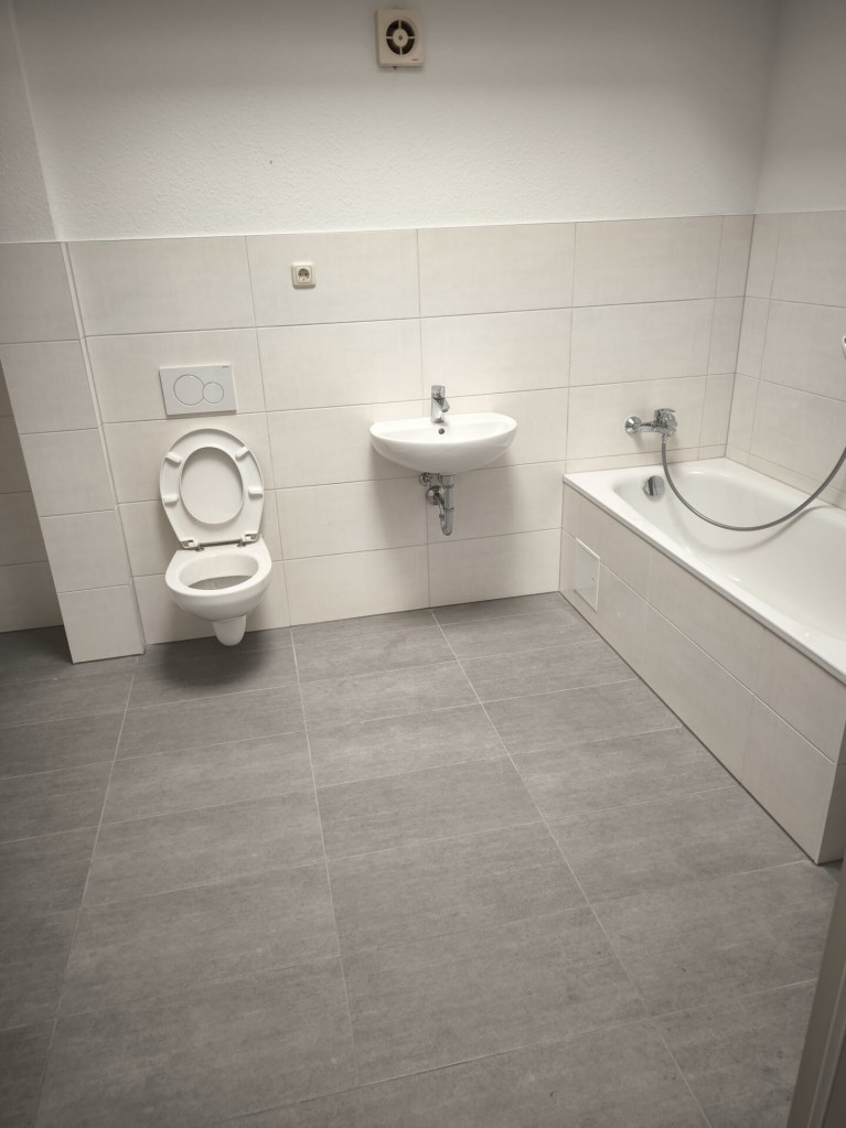 Sanierte 4-Raumwohnung im Jungfernstieg 25