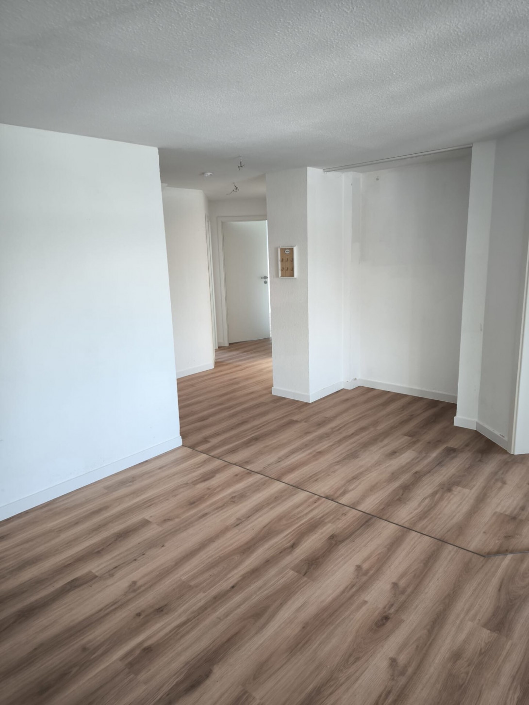 b61393e1-2150-4e4f-a5cb-50194d6e59f8